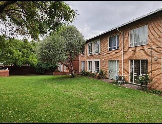 3 BEDROOM APARTMENT FOR SALE IN HALFWAY GARDENS